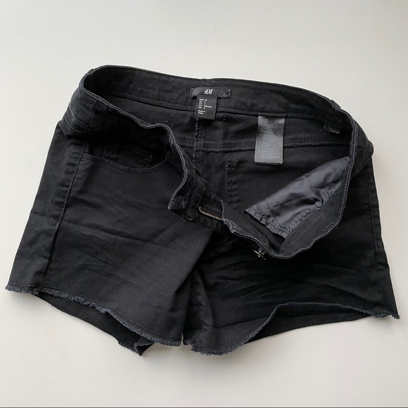 🖤Black H&M Shorts - Picture 4 of 4